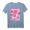 Kawaii Japanischer Macaque-Affe Anime T-Shirt mit Erdbeeren & Regenbogen – Perfekt für Otaku, Anime- und Tierliebhaber