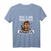 Just A Girl Who Loves Monkeys - Lustiges Affen Kostüm T-Shirt für Frauen und Mädchen als Geschenk zu Geburtstag & Weihnachten