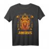 Geometrisches Anubis T-Shirt – Ägyptischer Gott des Todes Grafik Tee für Geschichtslehrer, Mythologie-Fans & Kulturelle Geschenke