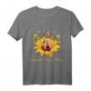 Airedale Terrier Mom Sunflower mit Hundepfote Muttertags-T-Shirt - Klassisch geschnitten, doppelt genähter Saum