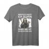 Lustiges Halbarm T-Shirt mit Sensenmann Design für Menschen mit schwarzem Humor – Perfektes Geschenk für soziale Berufe, Halloween & Geburtstage