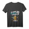 Damen & Herren 20. Geburtstag T-Shirt mit Lama Alpaka V-Ausschnitt – Lustiges Geschenk für 2001 Geborene, Freunde & Familie