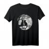 Katzen auf Baum bei Mond – Katzenliebhaber T-Shirt für Tierfreunde und Katzenfans