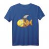 Be Diffenent Goldfisch Hai T-Shirt mit Haiflosse - Lustiges Meerestier Design für Kinder, Damen und Herren, Perfekt als Geschenk für Fisch- und Hai-Fans