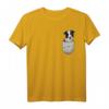 Border Collie in der Brust-Tasche - Hundebesitzer T-Shirt, perfektes Geschenk für Hundeliebhaber & Herrchen/Frauchen