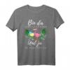 Lustiges Flamingo T-Shirt mit Spruch - 'Bin da kann losgehen und ja es eskaliert eh' für Mädelsabend, Junggesellinnenabschied & Party-Geschenke