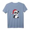 Kinder Panda Bär mit Weihnachtsmütze - Lustiges Weihnachts-T-Shirt für Damen, Herren & Kinder als Geschenk oder Kostüm