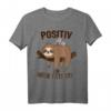 Lustiges Koala & Faultier T-Shirt – Positiv auf Müde Getestet, Perfekt für Faulsein, Urlaub & Tiere, Geschenkidee für Tierliebhaber