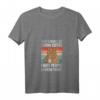 Damen HapFrog T-Shirt mit V-Ausschnitt – Humorvolles Statement: 'Thats what I do, I drink coffee, I hate people'