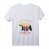 Damen HapFrog Bär Souvenir T-Shirt mit V-Ausschnitt – Vintage Retro Nationalparks Design, ideales Geschenk für Naturliebhaber & Abenteuerfans