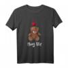 Hug Me Teddy Bär T-Shirt für Bärenfreunde - Lustiges, buntes Teddymotiv für Bärenmama & Bärenpapa, perfekt als Geschenk