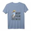 Damen Lustiges Bengal Katze mit Schutzmaske Keep your Distance T-Shirt – Perfektes Design für Katzenliebhaberinnen, Damen und Katzenbesitzer