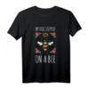 My Dog Stepped On A Bee - Lustiges Tierliebhaber Meme T-Shirt für Hunde- und Bienensammler mitviralem Spruch