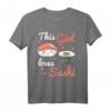 Kawaii Sushi Geschenk für Damen & Kinder - Japan Style Lachs & Wasabi T-Shirt für Sushi-Liebhaber