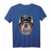Mürrische englische Bulldogge im Motorrad Sturzhelm T-Shirt – Lustiges Tiermotiv für Hundeliebhaber und Motorradfans