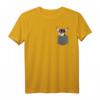 Chihuahua in Pocket HapFrog T-Shirt - Niedliches Hundemotiv, klassisch geschnitten, doppelt genähter Saum