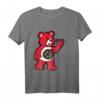 Darts T-Shirt mit Teddy und Dartpfeil - Perfektes Geschenk für Dartspieler, Hobby- und Profis, zu Geburtstag, Ostern & Weihnachten
