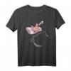 Sphynx Katze Liegt Im Bett Und Schläft Auf Einem Kissen T-Shirt – Perfekt für Katzenliebhaber, Morgenmuffel & Freunde haarloser Katzen