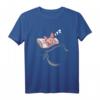 Sphynx Katze Liegt Im Bett Und Schläft Auf Einem Kissen T-Shirt – Perfekt für Katzenliebhaber, Morgenmuffel & Freunde haarloser Katzen