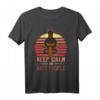 Dobermann Shirt Yoga Keep Calm T-Shirt - Lustiges Hundemotiv für Männer, Frauen & Kinder als Geschenk zum Geburtstag oder Weihnachten