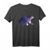 Alaska-Eisbär mit Milchstraße T-Shirt – Perfektes Geschenk für Bärenliebhaber und Alaska-Reisende
