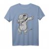 Lustiges Elefanten DAB Shirt – Einzigartiges, handgefertigtes Elefanten T-Shirt mit DAB Dance Pose, Perfekt als Geschenk für Tier- und Sportfans