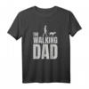 The Walking Dad - Lustiges Hundepapa T-Shirt für Vatertag, Geburtstag & Weihnachten, perfekt für Hunde- und Serienfans