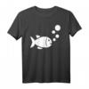 Fisch T-Shirt mit Logo und Luftblasen – Klassisch geschnitten für Fischer & Angelfans