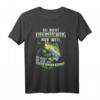 Sei nicht eifersüchtig nur weil du nicht so wie ich fische T-Shirt – Lustiges Angler Geschenk für Geburtstag, Vatertag, Muttertag, Ostern, Weihnachten & Feiertage