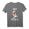 Koi Flüsterer Karpfen Fisch Nishikigoi Kohaku Japan Sanke T-Shirt – Perfektes Geschenk für Koi Züchter, Aquaristen & Japanliebhaber