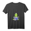 Damen V-Ausschnitt T-Shirt mit Frosch in Teetasse – Lustiges Comic Style Tee für Teeliebhaber, Kinder & Froschfans