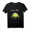 Kiss Me Frosch T-Shirt – Lustiges Tiermotiv im Comic Style für Kinder, Teens & Erwachsene, perfektes Geschenk zu Weihnachten & Geburtstag