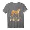 Just a girl who loves Cheetahs - Gepard T-Shirt für Mädchen und Jungen, Klassisch geschnitten, ideal als Geschenk für Tierliebhaber