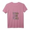 Damen Leoparden Muster Wild And Free Leo Style T-Shirt mit V-Ausschnitt – Perfekt für Festival, Urlaub & als Geschenk für Töchter, Mütter & Freundinnen