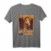 Ich arbeite an einer hochrangigen afrikanischen Giraffidae-Giraffe T-Shirt – Lustiges Tiermotiv für Giraffenliebhaber und Experten