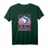 Just a Girl Who Loves Sharks - Lustiges Hai T-Shirt für Mädchen und Meeresliebhaberinnen