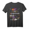 Altenpfleger Hexe auf Hexen-Besen mit Katze Damen T-Shirt – Lustiges Halloween Design & Geschenkidee für die nächste Party