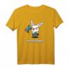 Killer Bunny Is My Spirit Animal - Lustiges Halloween Kaninchen T-Shirt mit Axt, Augenklappe & Latzhose