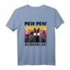 Pew Pew Madafakas Damen T-Shirt mit Hasen und Pistolen – Lustiges Party- und Festival-Outfit für Meme- und Sarkasmus-Fans
