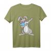 Dab Hase T-Shirt mit Sonnenbrille und Mundschutz – Lustiges Oster-Geschenk für Kinder und Erwachsene, perfekt für Karneval, Weihnachten und Geburtstagsfeiern