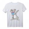 Dab Hase T-Shirt mit Sonnenbrille und Mundschutz – Lustiges Oster-Geschenk für Kinder und Erwachsene, perfekt für Karneval, Weihnachten und Geburtstagsfeiern