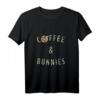 Kaffee und Hasen Süßes Retro Haustier Geschenk T-Shirt – Perfekt für Kaninchenliebhaber, Hasenmütter & -väter, Osterfans