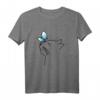 Damen T-Shirt mit Katze und Schmetterling - Süßes Insekten- und Haustier-Motiv für Tierliebhaberinnen