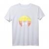 Katzenmotiv mit schwarzer Katze vor retro Sonne - Stylisches T-Shirt für Katzenmamas, Katzenpapas & Katzenliebhaber