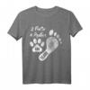 2 Füße 4 Pfoten Ein Team Hundeliebhaber T-Shirt – Lustiges Geschenk für Hundehalter & Gassigänger
