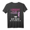 Damen Vorsicht Vor Dem Frauchen Hund Ist Harmlos T-Shirt - Lustiges Geschenk für Hundeliebhaberinnen zu Weihnachten, Geburtstag & Muttertag