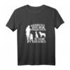 Vorsicht vor dem Frauchen, die Hunde sind Harmlos - Lustiges Hundeliebhaberinnen T-Shirt für Weihnachten & Geburtstag
