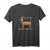 Die Mit Dem Dackel Spricht I Dachshund Hunde Sprüche T-Shirt - Lustiges Hundemotiv für Dackelliebhaber und Hundefans als Geschenk