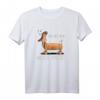Die Mit Dem Dackel Spricht I Dachshund Hunde Sprüche T-Shirt - Lustiges Hundemotiv für Dackelliebhaber und Hundefans als Geschenk