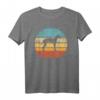 Italienischer Windhund Retro Vintage T-Shirt mit Sonnenuntergang - Perfekt für Hundeliebhaber und Tierfreunde im 60er/70er Stil